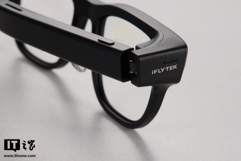 iFLYTEK AI Glasses Hands-On: Lightweight and Comfortable with a Refined Business Style