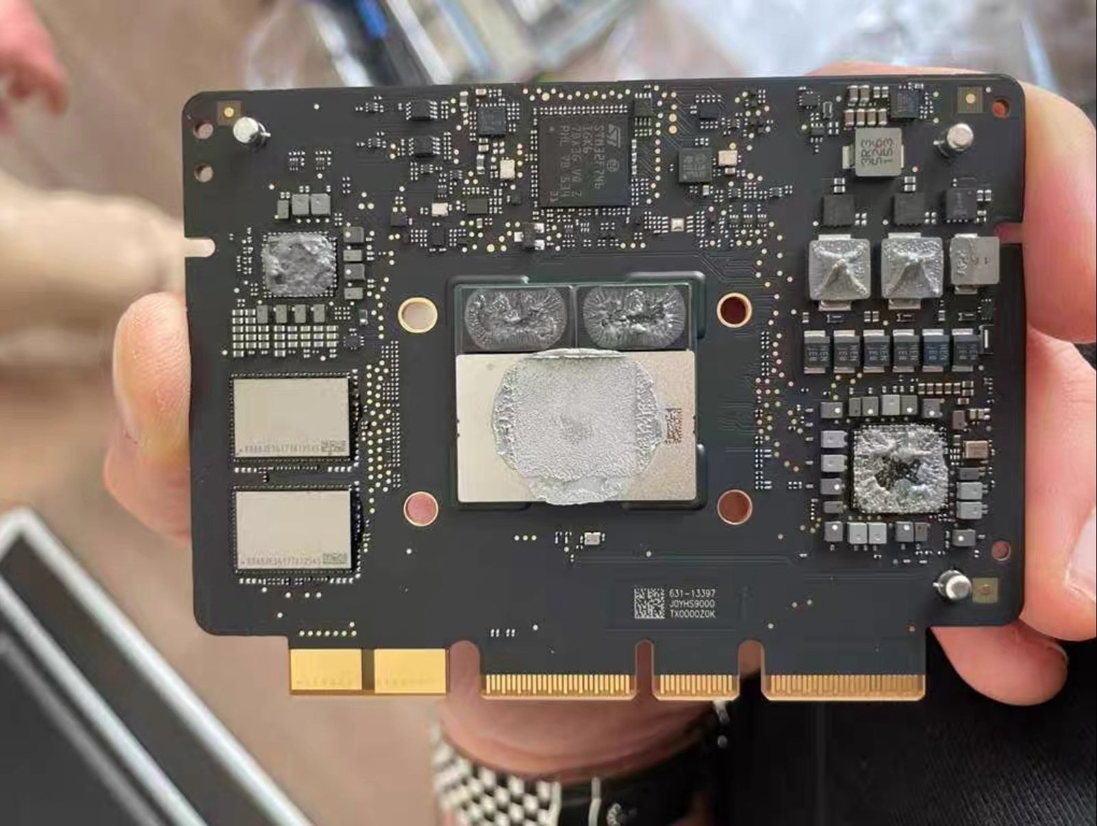 Apple AI server internals: M5 chips, 2U chassis, and Mac Studio software control